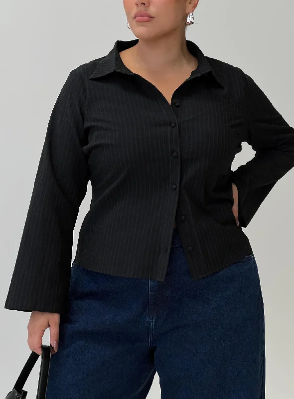 Cropped Women Long Sleeve Top to Pair with High - Waisted BottomsAnni Pinstripe Shirt Black Curve