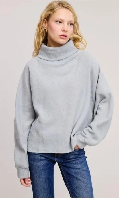 Mock Neck Women Long Sleeve Top for a Modern AestheticSarah Top