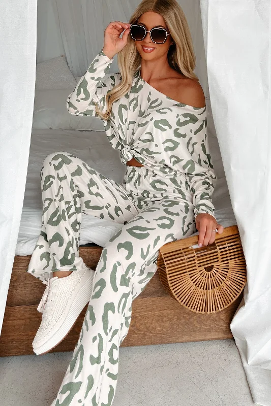 Printed Graphic Women Long Sleeve Top with a Bold StatementFeline Satisfaction Animal Print Loungewear Set (Sage/Ivory)