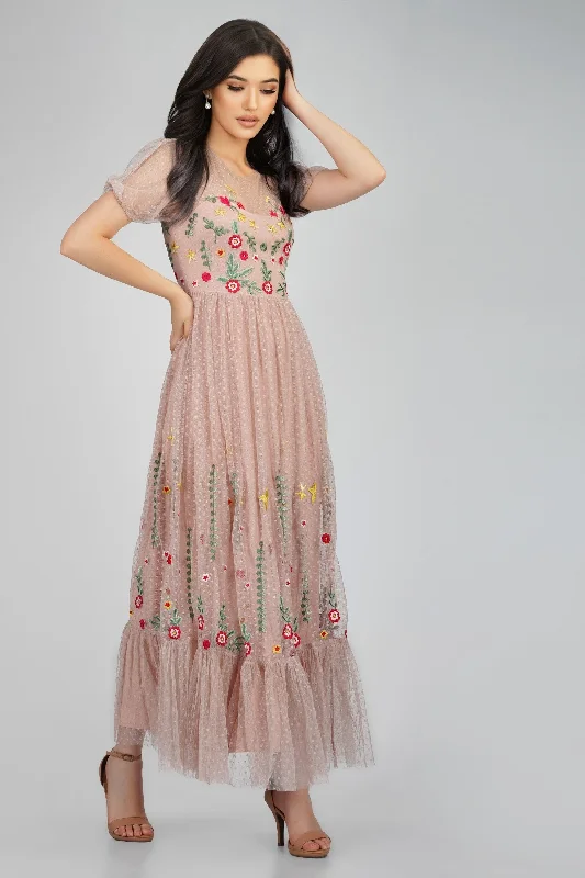 Long - Sleeve Women Dress in Velvet for a Luxurious Winter LookAzalea Dusty Pink Embroidered Dress