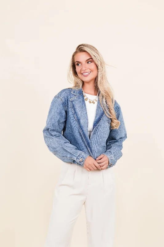 Women's denim jackets with distressed details for a casual and edgy lookCropped denim jacket blauw - Caisa