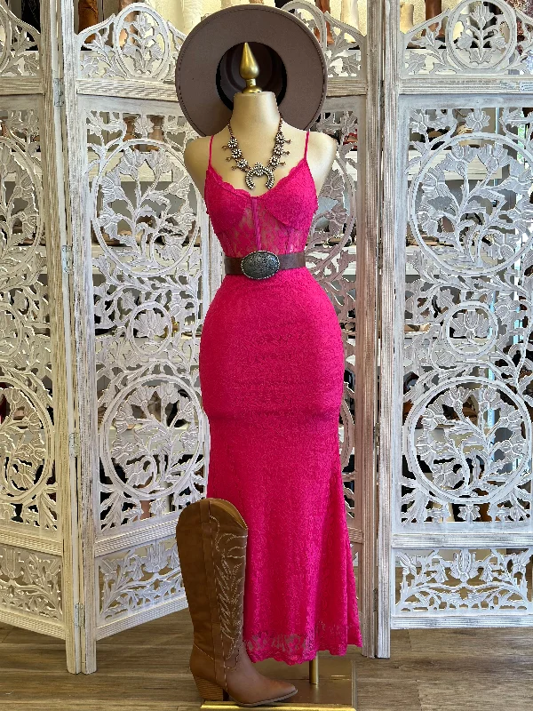 Long - Sleeve Women Dress in Velvet for a Luxurious Winter LookLace Pink Formal Dress- Stretchy