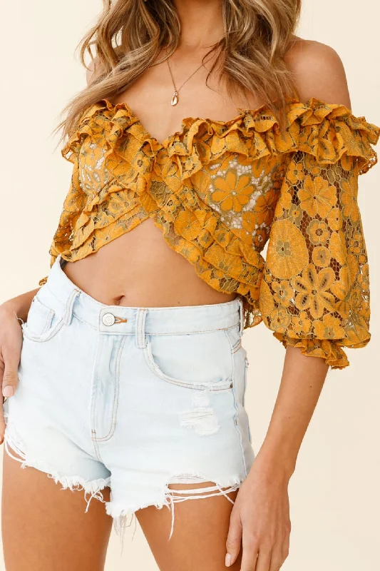 Empire Waist Women Dress to Accentuate the Bust and Conceal the WaistRosarito Balloon Sleeve Halterneck Lace Crop Top Mustard/Olive