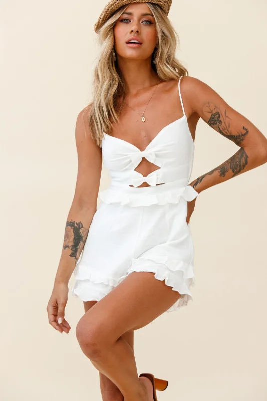 Halter Neck Women Dress to Show Off the Shoulders and NecklineSweet Dreams Bow Detail Frill Romper White