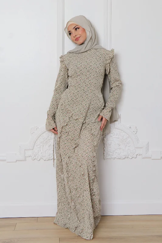 ribbed women cardigan with a classic textureDaisy Floral Ruffle Maxi Dress- Sage