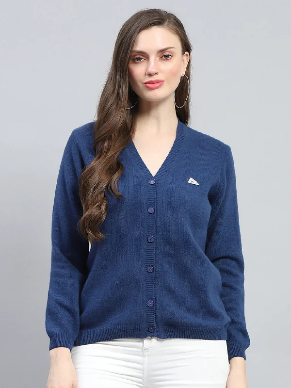 ribbed women cardigan with a classic textureWomen Blue Solid V Neck Full Sleeve Cardigan