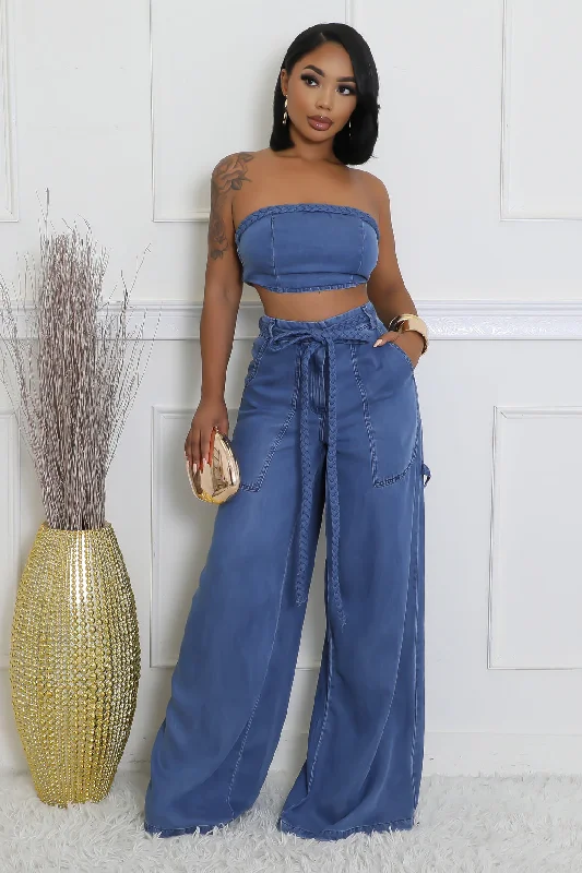 High - rise flare women jeans for a 70s - inspired lookGood At This Pant Set