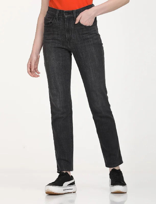 Straight - leg women jeans with a classic and timeless appealWomen's High Rise 724 Slim Fit Black Jeans