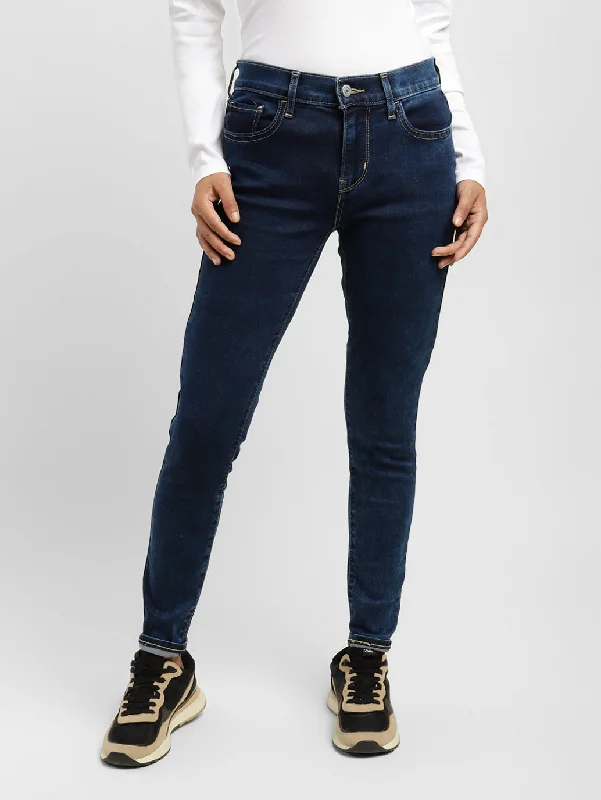 Mom jeans for a nostalgic and casual lookWomen's Mid Rise 710 Super Skinny Jeans